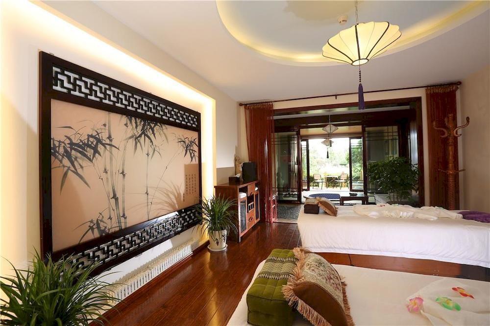Yunnan Dianchi Garden Resort Hotel & Spa Kunming Bagian luar foto