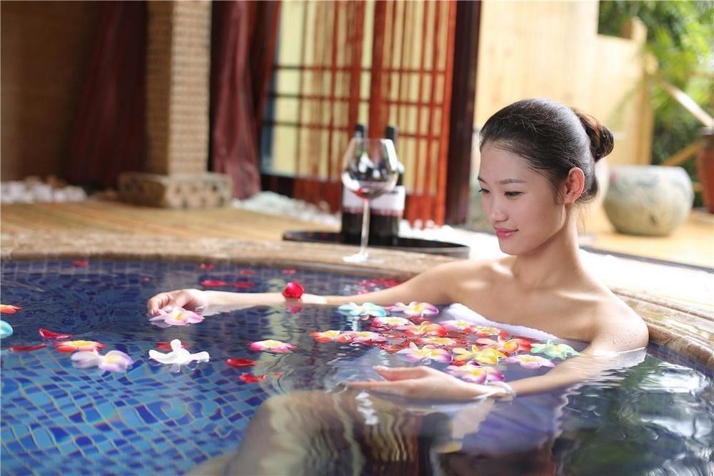 Yunnan Dianchi Garden Resort Hotel & Spa Kunming Bagian luar foto