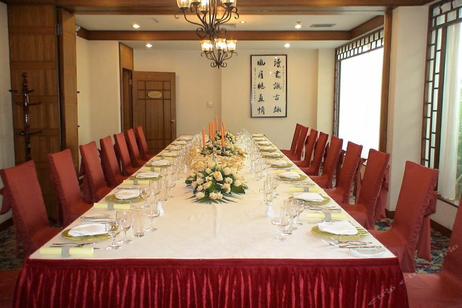 Yunnan Dianchi Garden Resort Hotel & Spa Kunming Bagian luar foto