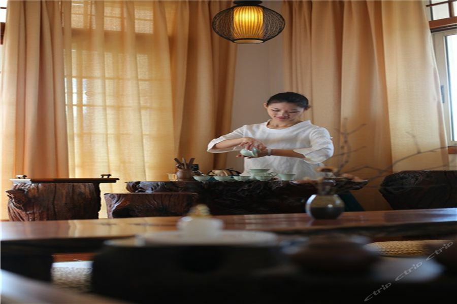 Yunnan Dianchi Garden Resort Hotel & Spa Kunming Bagian luar foto
